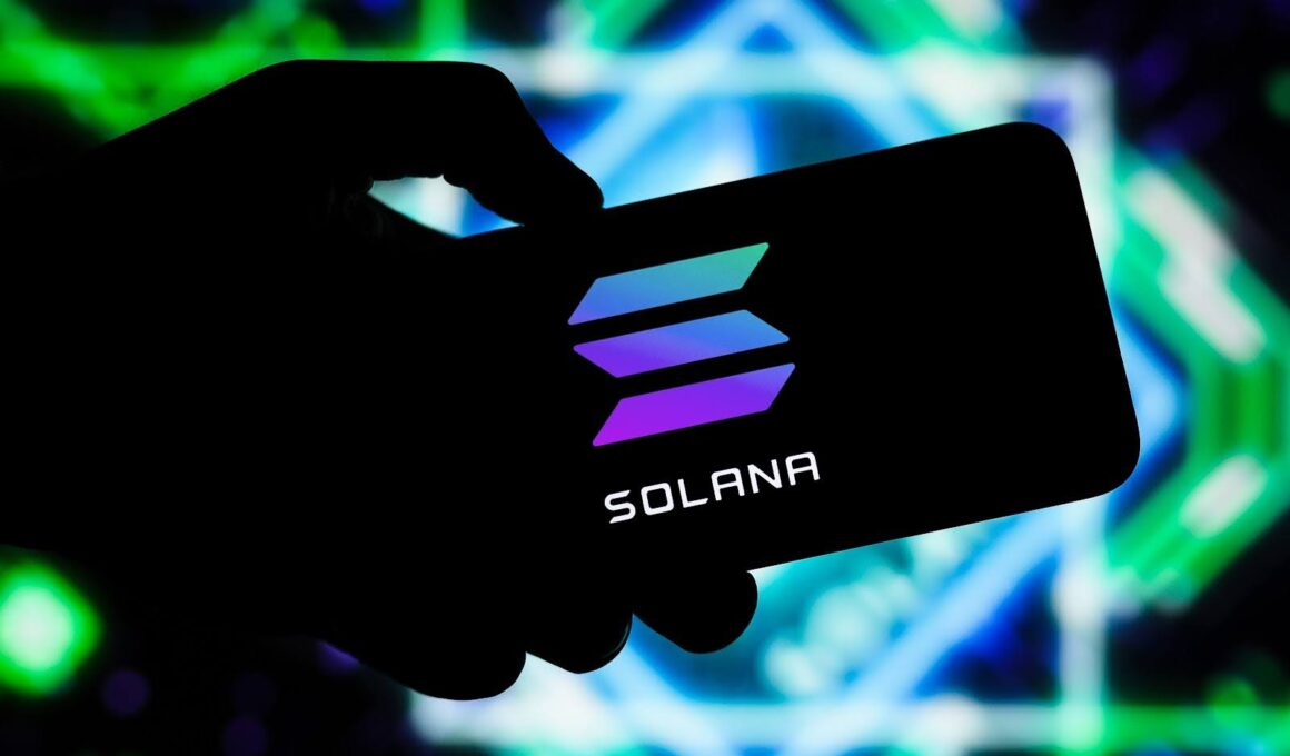 April crypto report highlights Solana's resilience (SOL), casts doubt on Ethereum (ETH)